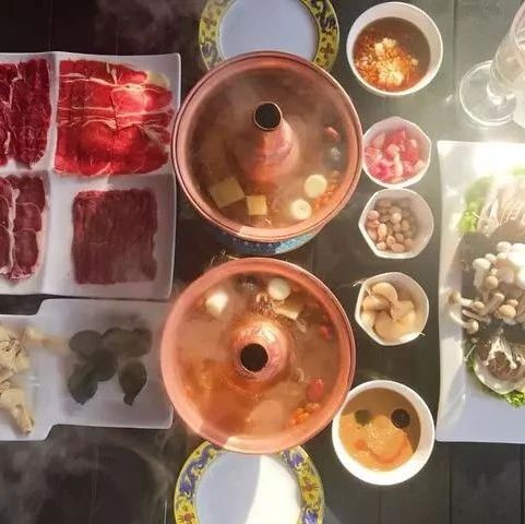 广厦千间，夜寝不过六尺；腰缠万贯，日食不过三餐